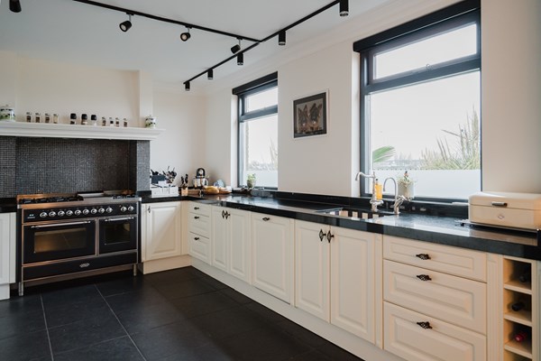 Medium property photo - Kanaalweg Oostzijde 166, 3224 AD Hellevoetsluis